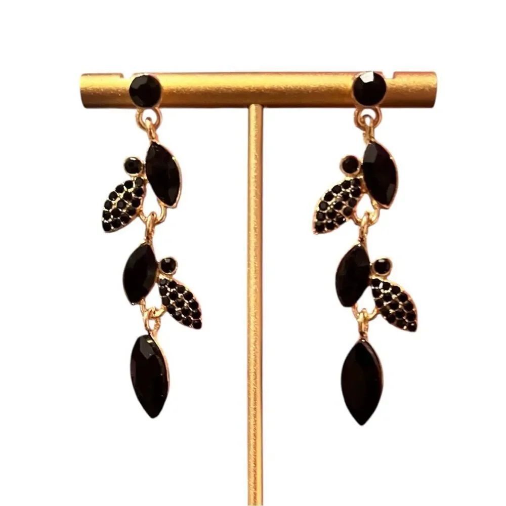 Elegant Black Crystal LeafβGold Tone Earrings